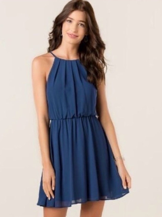 Francesca's Collections Dresses & Skirts - Francesca’s blue halter dress Size M Fit and flare Flowy Pleated neck Dressy NWT